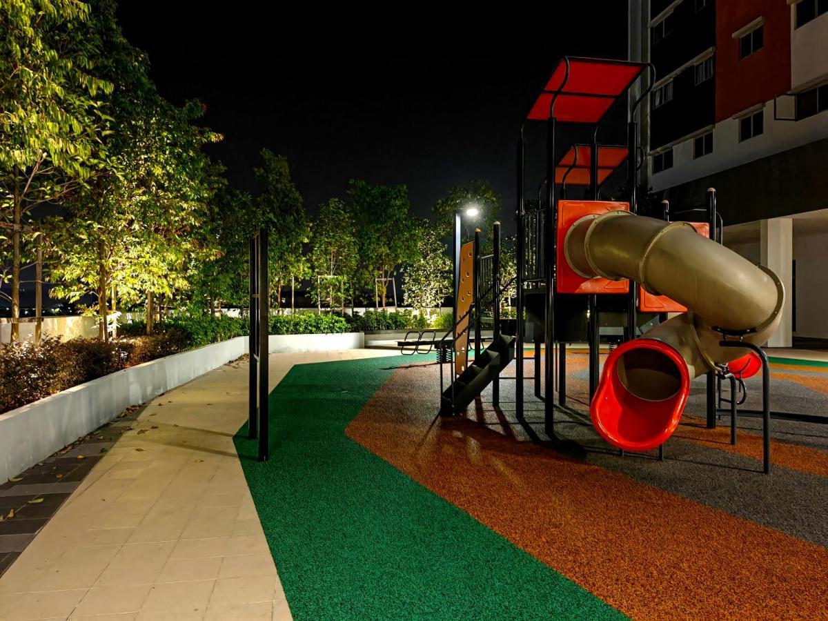 Alanis Residences Klia Kota Warisan Sepang By Dreamstay Exterior foto